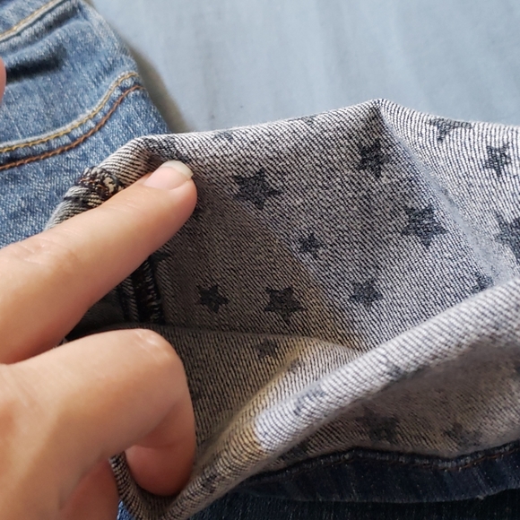 Buckle Jean capri with star cuffs (13) - Picture 2 of 3